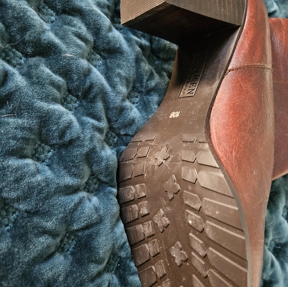 Lauren brown TASSEL boots - Picture 7 of 7